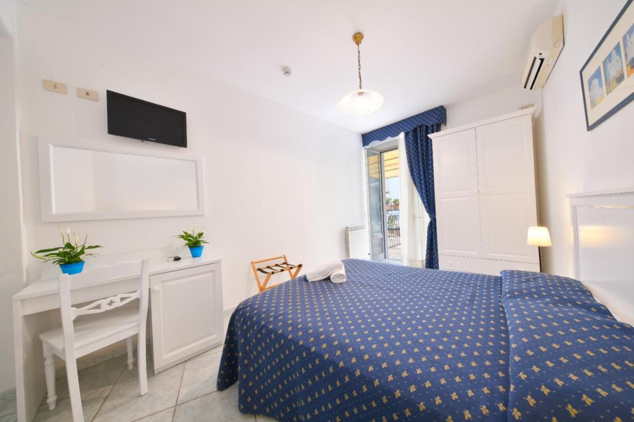 Hotel Noris Ischia Bagian luar foto