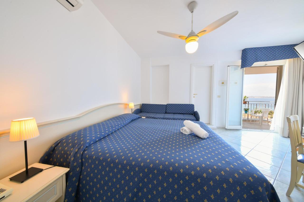 Hotel Noris Ischia Bagian luar foto