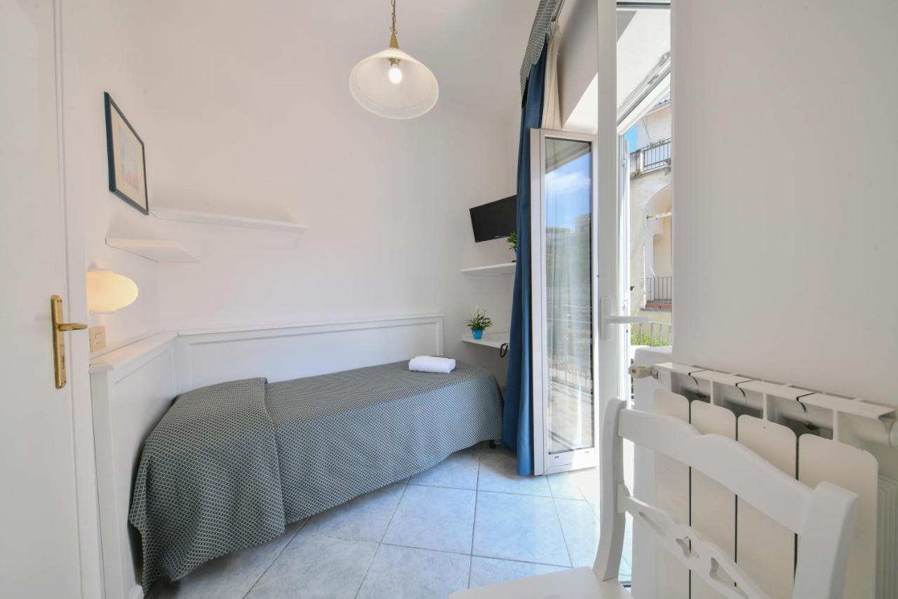 Hotel Noris Ischia Bagian luar foto